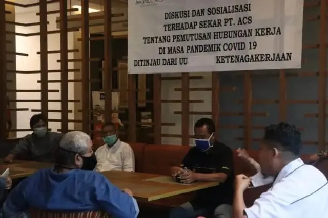 Pasca PHK, Polisi Bersama Serikat Karyawan PT. ACS Gelar Diskusi Pasca PHK, Polisi Bersama Serikat Karyawan PT. ACS Gelar Diskusi