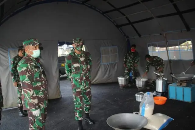 Atasi Dampak Pandemi Covid-19, Sinergi TNI-POLRI Purbalingga Dirikan Dapur Lapangan Atasi Dampak Pandemi Covid-19, Sinergi TNI-POLRI Purbalingga Dirikan Dapur Lapangan