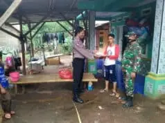 Peduli Covid-19, Polsek Curug Bagikan Ratusan Nasi Bungkus Kepada Warga Peduli Covid-19, Polsek Curug Bagikan Ratusan Nasi Bungkus Kepada Warga