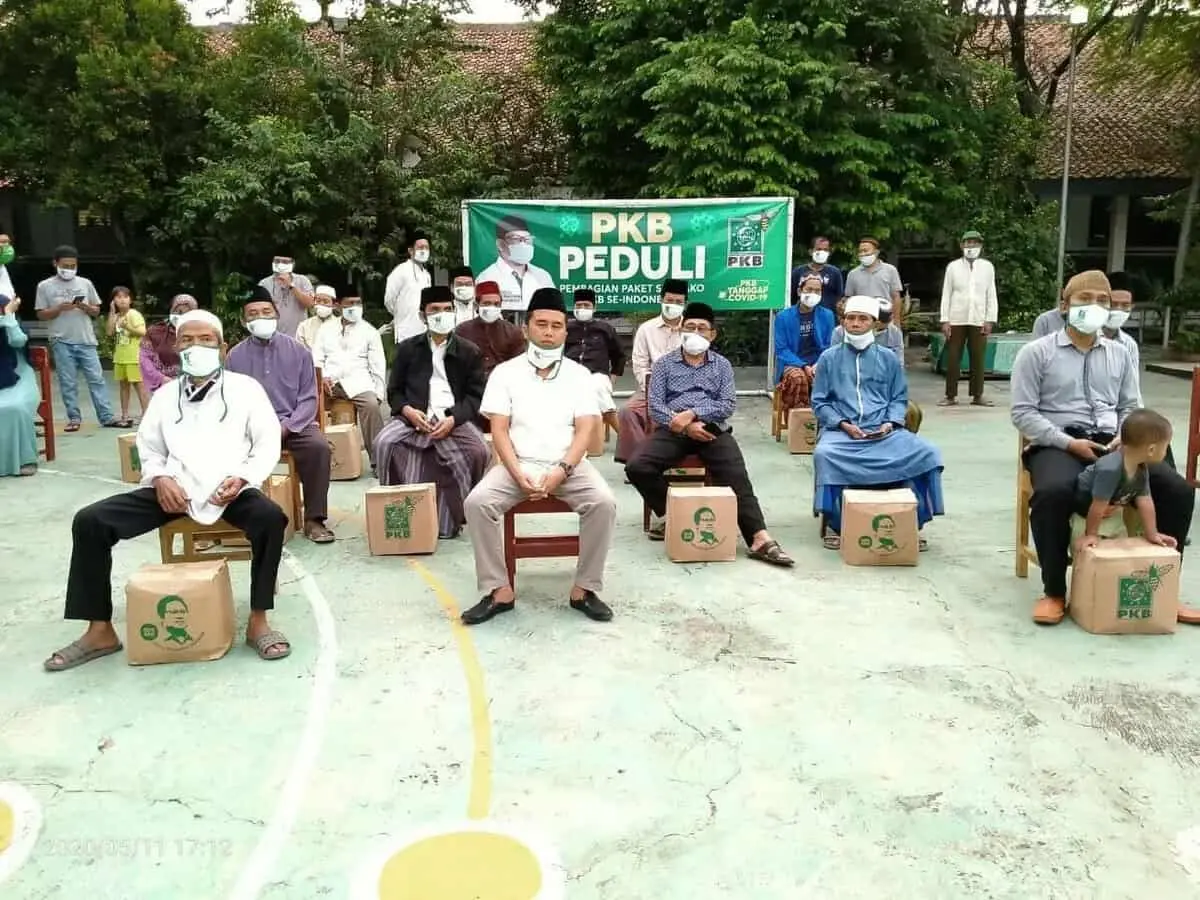 PKB Bagikan 1.000 paket sembako di Kota Tangerang