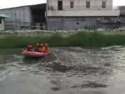 Bocah 9 Tahun Tenggelam Dikali Ledug Belum Juga Ditemukan Tim Sar Bocah 9 Tahun Tenggelam Dikali Ledug Belum Juga Ditemukan Tim Sar