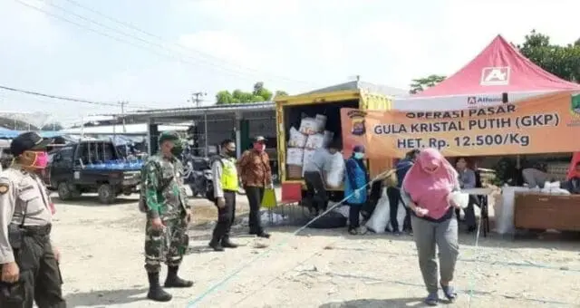 Tekan Harga Gula, Satgas Pangan Polres Cilegon Tinjau Pelaksanaan Pasar Murah Tekan Harga Gula, Satgas Pangan Polres Cilegon Tinjau Pelaksanaan Pasar Murah