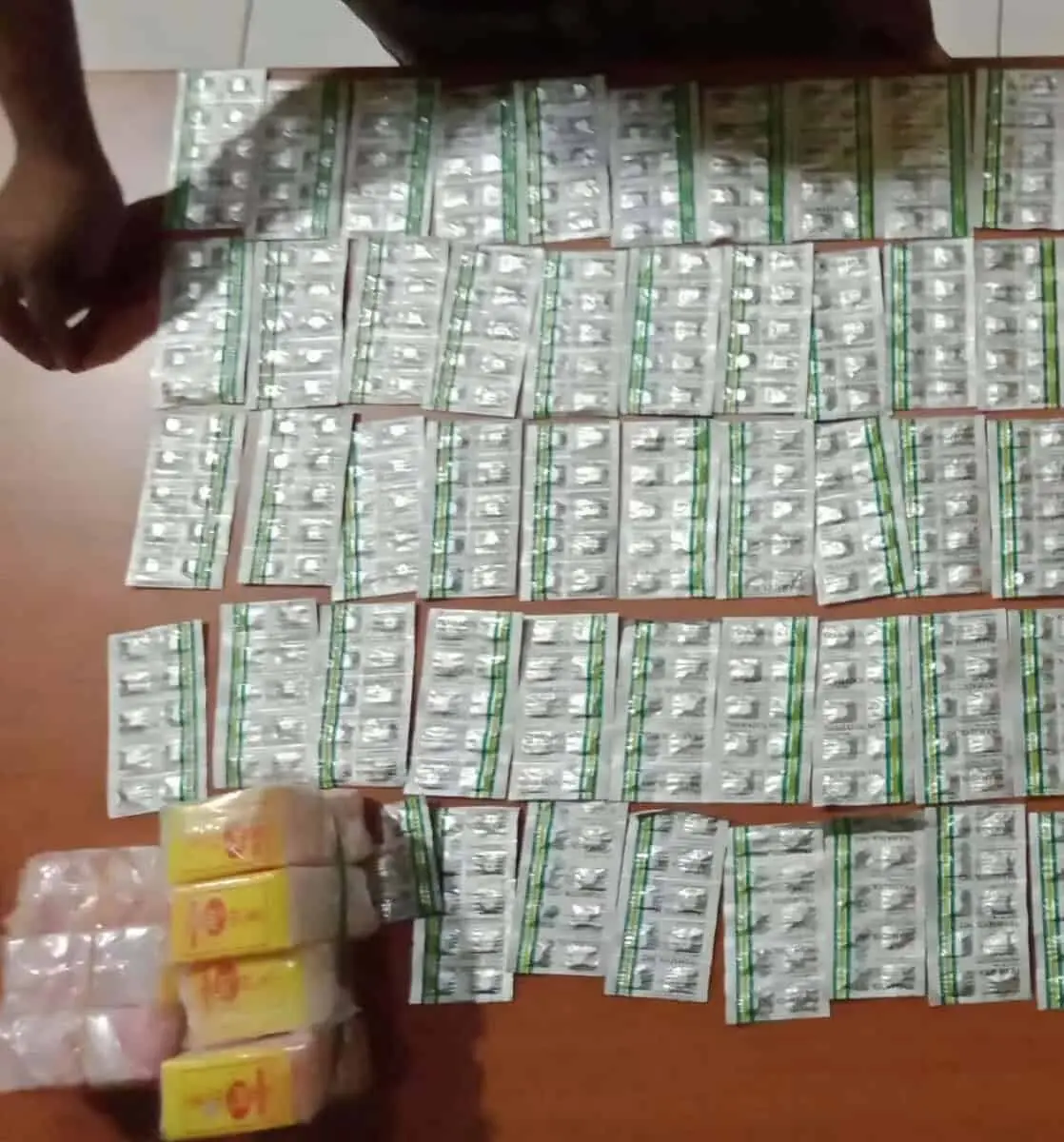 Dua Pelaku Penjual Obat Terlarang diamankan Satresnarkoba Polres Serang Kota Dua Pelaku Penjual Obat Terlarang diamankan Satresnarkoba Polres Serang Kota