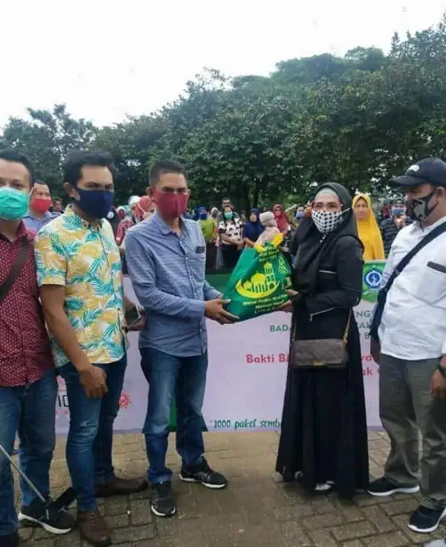 Aksi Sosial, BMMB Bagikan 300 Paket Sembako Aksi Sosial, BMMB Bagikan 300 Paket Sembako