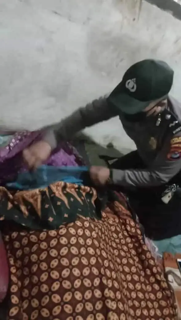 Pria 35 Tahun Gantung Diri di Rumah Kosong
