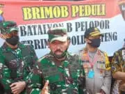 Pangdam IV/Diponegoro dan Kapolda Jateng Sambangi Pengungsi Banjir Rob