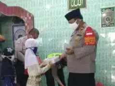 Jelang Hari Bhayangkara Ke-74, Polsek Neglasari Santunan Anak Yatim di Ponpes Manbaul Ulum Jelang Hari Bhayangkara Ke-74, Polsek Neglasari Santunan Anak Yatim di Ponpes Manbaul Ulum