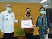 Bupati Tangerang Terima Bantuan 1000 Rapid Tes Kit Dari Siloam Hospital