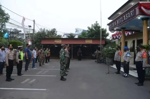 Pengamanan Malam Takbir 1441H, Polsek Neglasari Terjunkan Puluhan Personil Pengamanan Malam Takbir 1441H, Polsek Neglasari Terjunkan Puluhan Personil