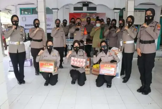 Hari Jadi, Polwan Polresta Tangerang Baksos 1 Ton Beras Hari Jadi, Polwan Polresta Tangerang Baksos 1 Ton Beras