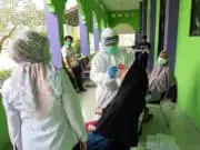Ratusan Santri Daar El – Qolam Jalani Tes SWAB dan Rapid Test