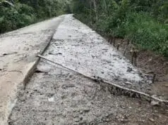 Diduga Pengerjaan Jalan Cor Beton Bukit Langkap, “Kurang Semen” Diduga Pengerjaan Jalan Cor Beton Bukit Langkap, "Kurang Semen"