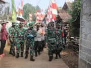 Kapolresta Tangerang Dampingi Pangdam Jaya Gelar Baksos di Pasar Kemis Kapolresta Tangerang Dampingi Pangdam Jaya Gelar Baksos di Pasar Kemis