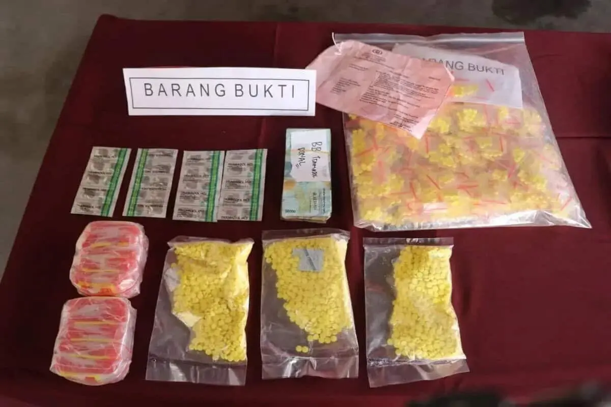 Bebas Karena Asimiliasi, Donal Ditangkap Polresta Tangerang Karena Edarkan Obat Keras Bebas Karena Asimiliasi, Donal Ditangkap Polresta Tangerang Karena Edarkan Obat Keras