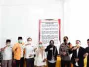Ratna-Suwarti Tanda Tangani Deklarasi dan Fakta Intregritas Pilkada