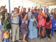 Menang, Antusias Warga Desa Air Beliti Sambut Ratna-Suwarti Menang, Antusias Warga Desa Air Beliti Sambut Ratna-Suwarti
