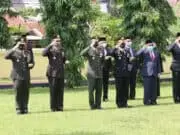 Hari Pahlawan, Danrem 071/Wijayakusuma Ziarah dan Tabur Bunga di TMP Tanjung Nirwana