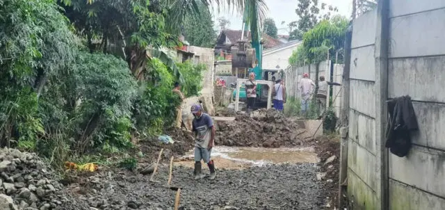 Abaikan Perpes, Proyek Tanpa Papan Nama Dibiarkan di Kabupaten Tanggerang Abaikan Perpes, Proyek Tanpa Papan Nama Dibiarkan di Kabupaten Tanggerang