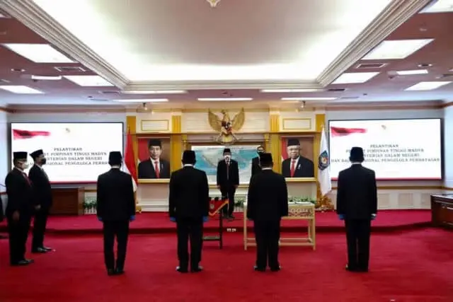 Mendagri Lantik Sejumlah Pejabat Pimpinan Tinggi Madya Kemendagri dan BNPP Mendagri Lantik Sejumlah Pejabat Pimpinan Tinggi Madya Kemendagri dan BNPP