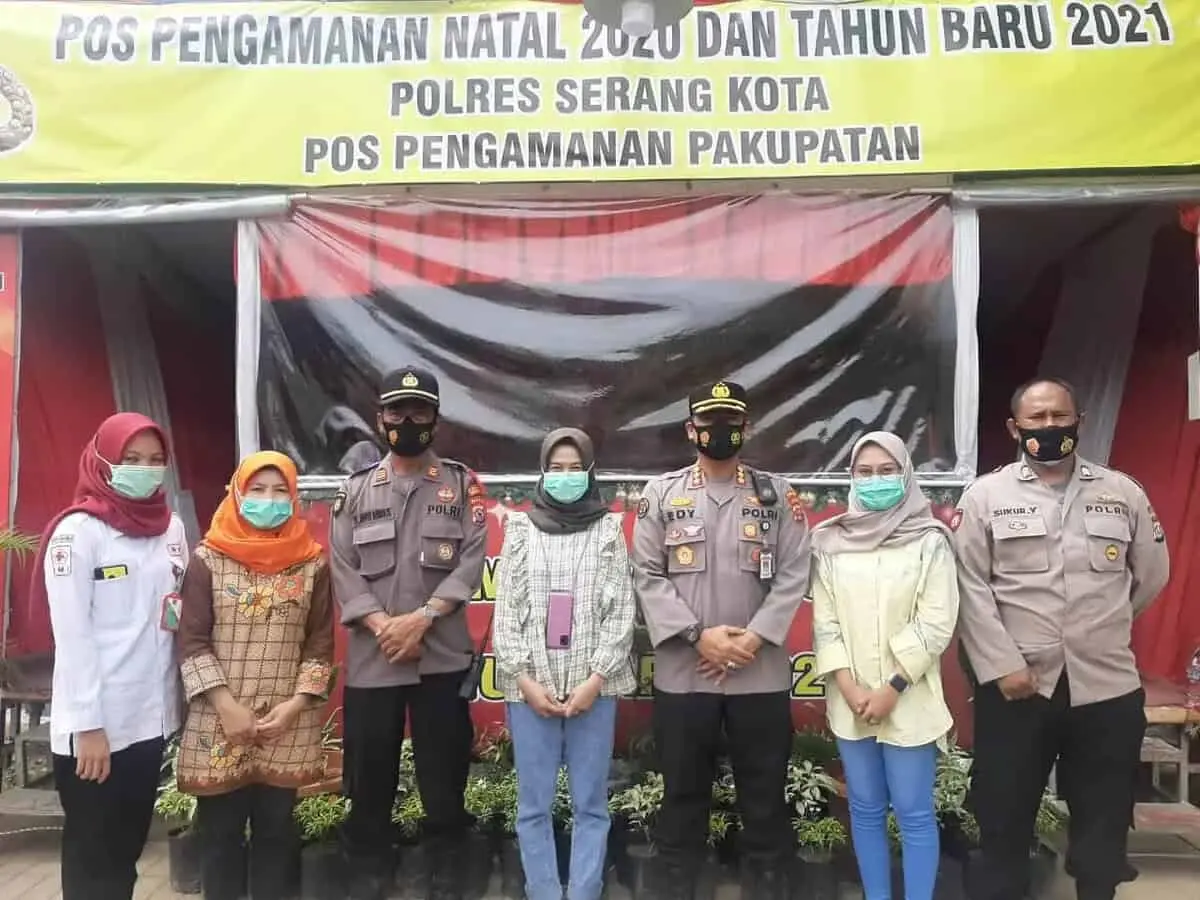 Kartika Chyntia Seorang Wanita Super Pengemudi Mobil Ambulance Kartika Chyntia Seorang Wanita Super Pengemudi Mobil Ambulance