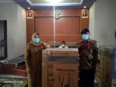 Kades Kadu Jaya Berikan Apresiasi Reward Kepada RT dan Linmas Kades Kadu Jaya Berikan Apresiasi Reward Kepada RT dan Linmas