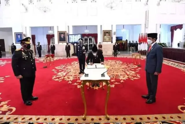 Presiden Jokowi Lantik Listyo Sigit Prabowo sebagai Kapolri Presiden Jokowi Lantik Listyo Sigit Prabowo sebagai Kapolri