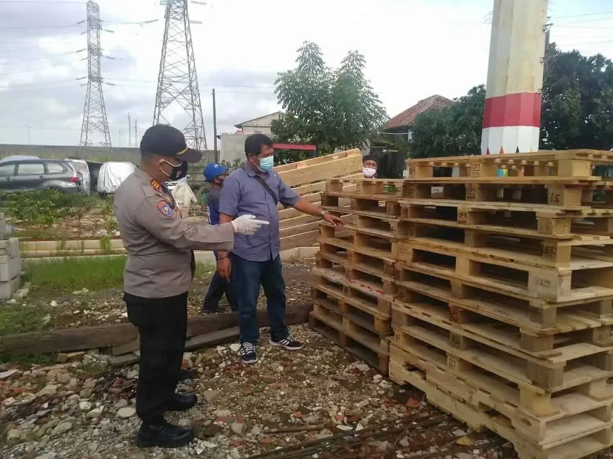 Kapolsek Batu Ceper Berikan Bantuan Pembangunan Musholah Di Kampung Tangguh Jaya Siaga Corona