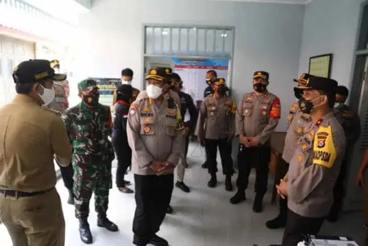 Wakapolda Banten Tinjau Posko PPKM di Tangerang Wakapolda Banten Tinjau Posko PPKM di Tangerang