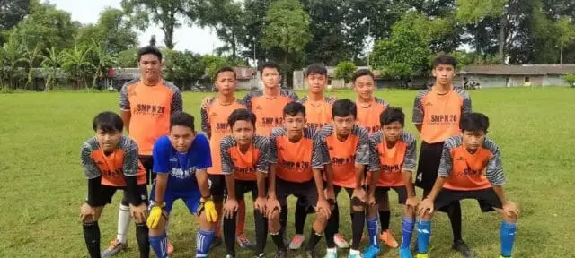 The Dream Team SMP N 26 Purworejo ("SPEN TWO SIX") Tetap Berlatih Dimasa Pandemi covid-19 The Dream Team SMP N 26 Purworejo ("SPEN TWO SIX") Tetap Berlatih Dimasa Pandemi covid-19