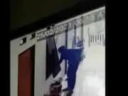 Tertidur Pulas, 2 Buah iPhone Berhasil Digasak Maling