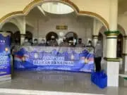 Gelar Baksos, Samsat Kelapa Dua Bersihkan Masjid Nurul Iman Gelar Baksos, Samsat Kelapa Dua Bersihkan Masjid Nurul Iman