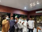 Ramadhan Mubarak: Keluarga Besar Holil Gelar Tasyakuran Buka Puasa Ramadhan Mubarak: Keluarga Besar Holil Gelar Tasyakuran Buka Puasa