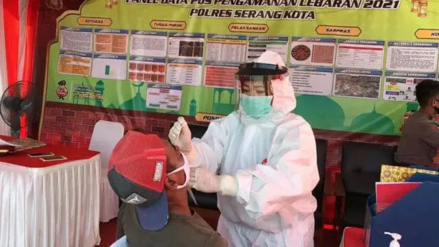 Ops Ketupat, Polres Serang Kota Rapid Tes 9 Orang Pengguna Jalan Ops Ketupat, Polres Serang Kota Rapid Tes 9 Orang Pengguna Jalan