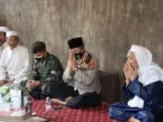 Sowan Sesepuh, Kapolresta Tangerang dan Dandim Tigaraksa Silaturahmi ke KH. Entoh Sowan Sesepuh, Kapolresta Tangerang dan Dandim Tigaraksa Silaturahmi ke KH. Entoh