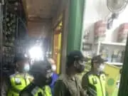 Polsek Jatiuwung Bersama Satpol PP Cibodas Sosialisasikan Jam Tutup Berdagang