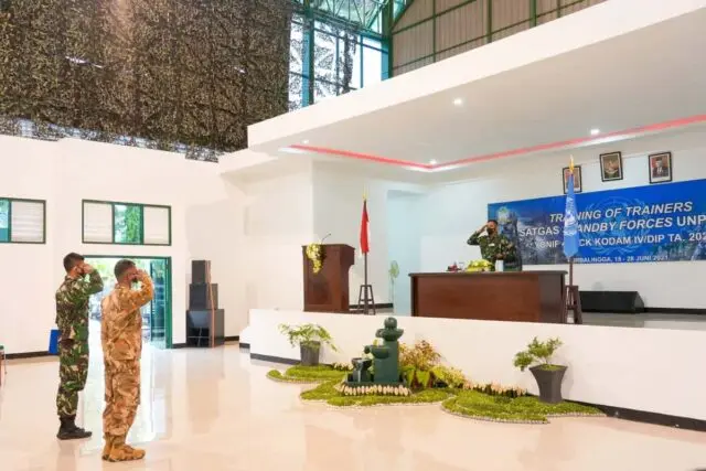 Danrem 071/Wijayakusuma Tutup Training of Trainers Satgas Standby Forces UNPCRS Yonif 406/Candra Kusuma Danrem 071/Wijayakusuma Tutup Training of Trainers Satgas Standby Forces UNPCRS Yonif 406/Candra Kusuma