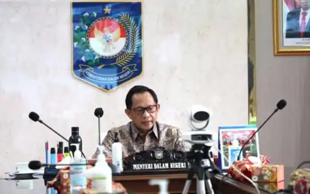 Inmendagri Soal PPKM Akan Kembali Diterbitkan, Mendagri Minta Daerah Jalankan 3 Indikator Inmendagri Soal PPKM Akan Kembali Diterbitkan, Mendagri Minta Daerah Jalankan 3 Indikator