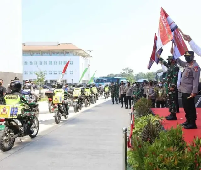 Dampak PPKM Darurat, Polri Sebar 458 Ton Beras dan 15.000 Paket Sembako untuk Masyarakat Banten Dampak PPKM Darurat, Polri Sebar 458 Ton Beras dan 15.000 Paket Sembako untuk Masyarakat Banten