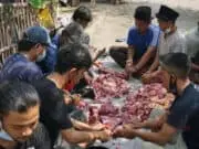 Idul Adha 1442 Hijriah, Jurnalis Pantura Berbagi Daging Qurban Idul Adha 1442 H, Jurnalis Pantura Berbagi Daging Qurban