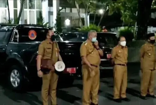 Mulai 13 – 20 Juli, Bupati Kuningan Lakukan Penyekatan Dari Jam 14.00 Sampai Jam 05.00 Pagi Mulai 13 - 20 Juli, Bupati Kuningan Lakukan Penyekatan Dari Jam 14.00 Sampai Jam 05.00 Pagi