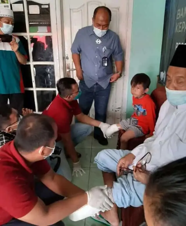 HUT ke-9, AirNav Indonesia Salurkan Bantuan Kaki Palsu untuk Disabilitas HUT ke-9, AirNav Indonesia Salurkan Bantuan Kaki Palsu untuk Disabilitas