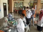 Pelajar SMAN 1 Kabupaten Tangerang Antusias Ikuti Vaksin Covid-19 Pelajar SMAN 1 Kabupaten Tangerang Antusias Ikuti Vaksin Covid-19