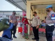 Polsek Cisoka Gelar Operasi Yustisi dan Gebrak Masker di Pasar Tradisional Polsek Cisoka Gelar Operasi Yustisi dan Gebrak Masker di Pasar Tradisional