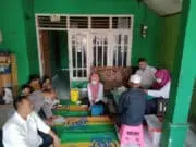 Jelang Pilkades, Bhabinkamtibmas Polsek Cisauk Door To Door Warga Suradita Untuk Vaksinasi Jelang Pilkades, Bhabinkamtibmas Polsek Cisauk Door To Door Warga Suradita Untuk Vaksinasi