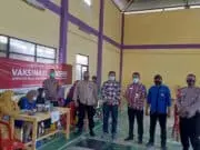 Bangun Herd Immunity Polsek Cisoka Gelar Serbuan Vaksinasi Presisi di Desa Pasanggrahan Solear Bangun Herd Immunity Polsek Cisoka Gelar Serbuan Vaksinasi Presisi di Desa Pasanggrahan Solear