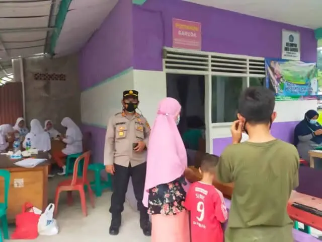 Kapolsek Cisoka Datangi Posyandu, Gelar Acara Vaksinasi Covid-19 Untuk Warga. Kapolsek Cisoka Datangi Posyandu, Gelar Acara Vaksinasi Covid-19 Untuk Warga.