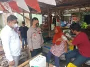 Luncurkan Program Vaksin Keliling, Polsek Panongan Sasar Warga Perkampungan Luncurkan Program Vaksin Keliling, Polsek Panongan Sasar Warga Perkampungan