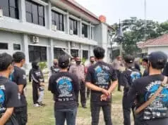 Kasubsektor Citra Raya Bersama Bhabinkmatibmas Panongan Imbau Komunitas Motor Untuk Tertib Berlalu Lintas Kasubsektor Citra Raya Bersama Bhabinkmatibmas Panongan Imbau Komunitas Motor Untuk Tertib Berlalu Lintas