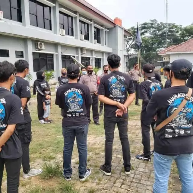 Kasubsektor Citra Raya Bersama Bhabinkmatibmas Panongan Imbau Komunitas Motor Untuk Tertib Berlalu Lintas Kasubsektor Citra Raya Bersama Bhabinkmatibmas Panongan Imbau Komunitas Motor Untuk Tertib Berlalu Lintas