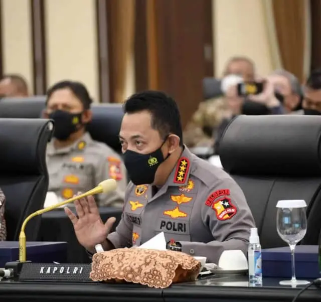 Rapat Lintas Sektoral, Kapolri Paparkan Strategi Cegah Lonjakan Covid-19 Saat Nataru Rapat Lintas Sektoral, Kapolri Paparkan Strategi Cegah Lonjakan Covid-19 Saat Nataru